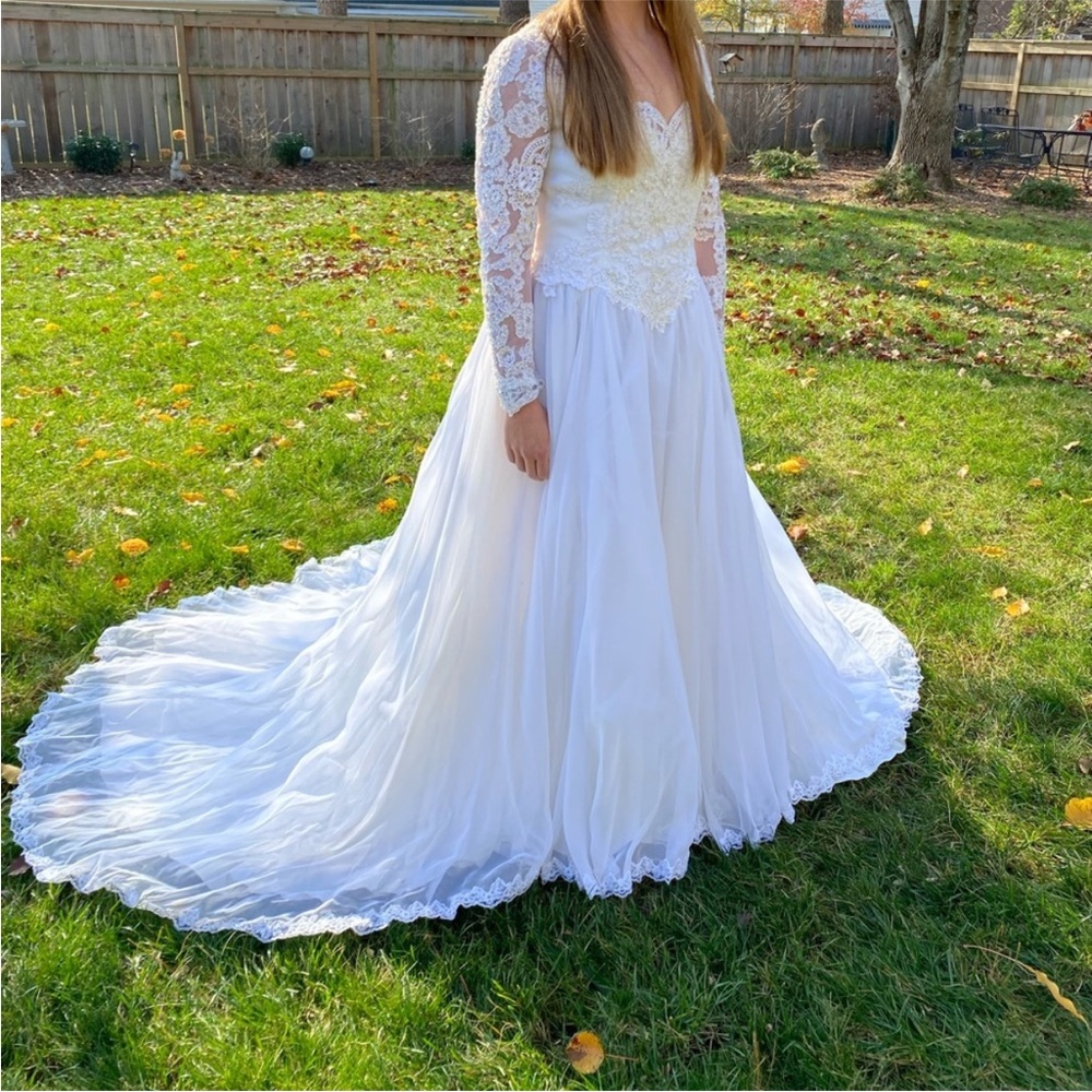 Vintage Wedding Dress Lace Sleeve 1970’s - Picture 4 of 12